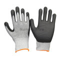 NMSAFETY nuevos guantes mecánicos de seguridad exportan 13g de nylon negro y UHMWPE blanco recubierto de negro de alta tecnología de espuma de nitrilo en la palma